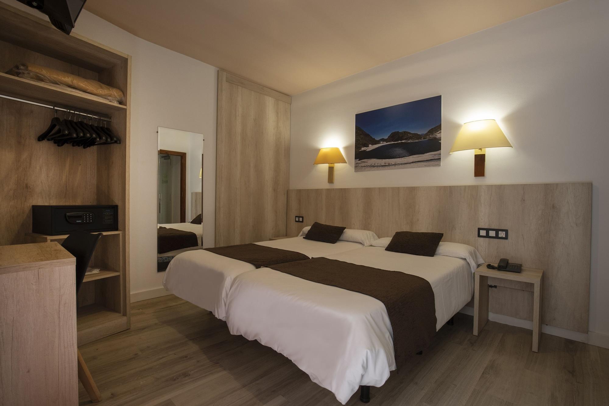 Hotel Marco Polo La Massana Exterior photo